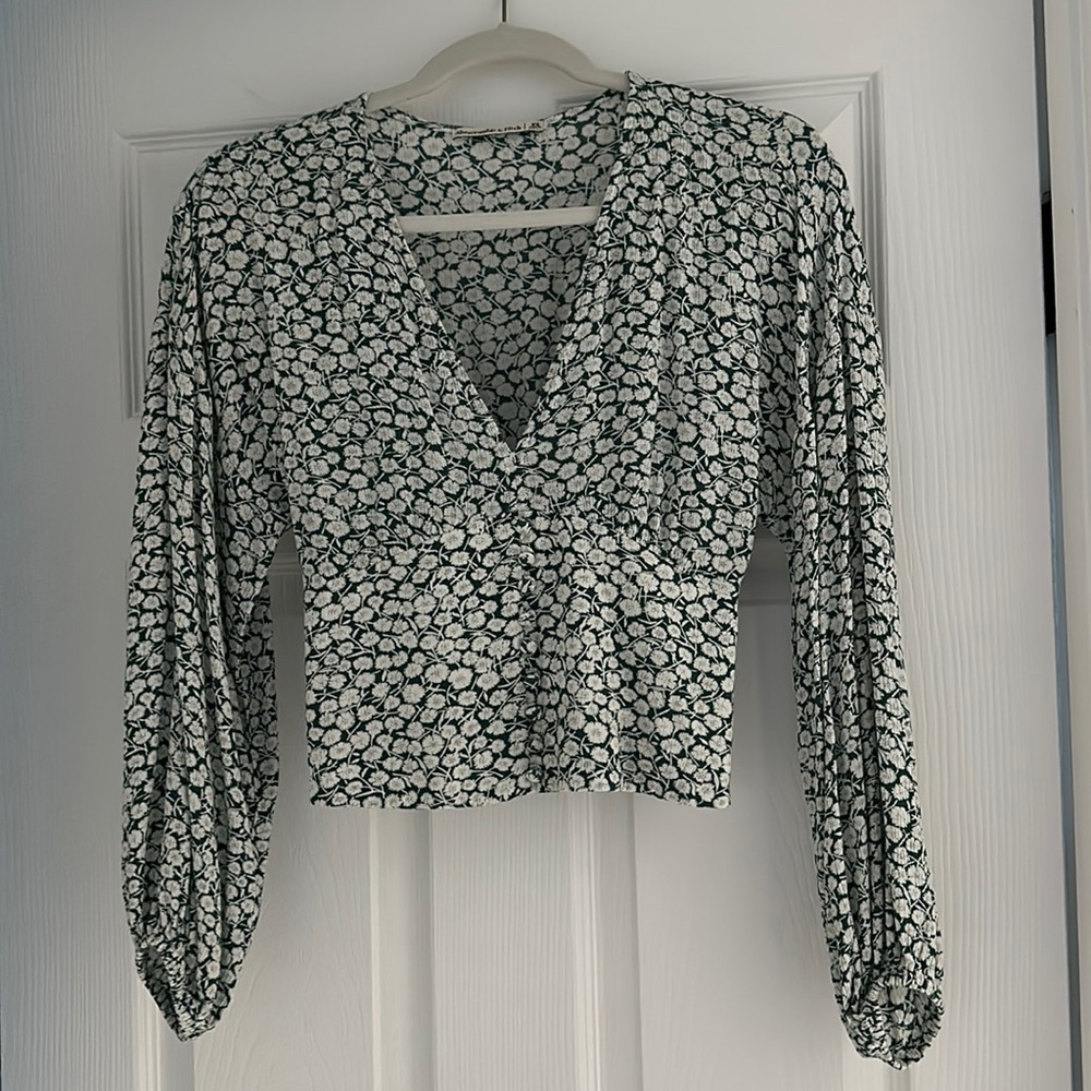 Abercrombie & Fitch top